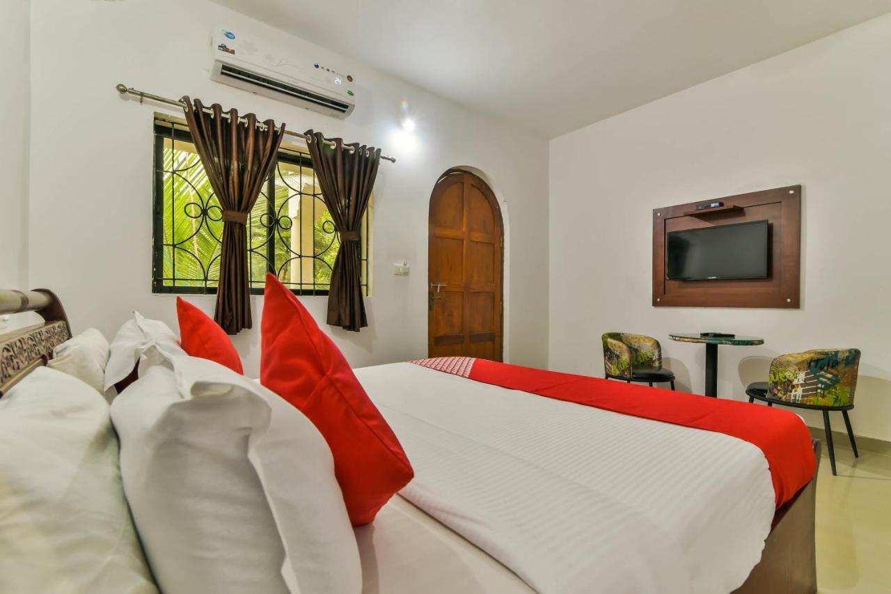 Collection O 15487 Ashoka King Hotel Mandrem Bagian luar foto