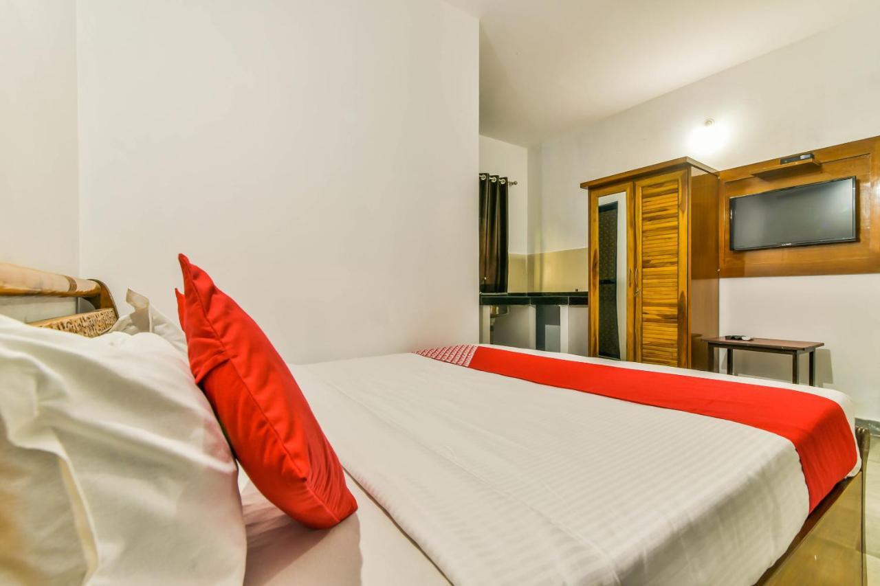 Collection O 15487 Ashoka King Hotel Mandrem Bagian luar foto