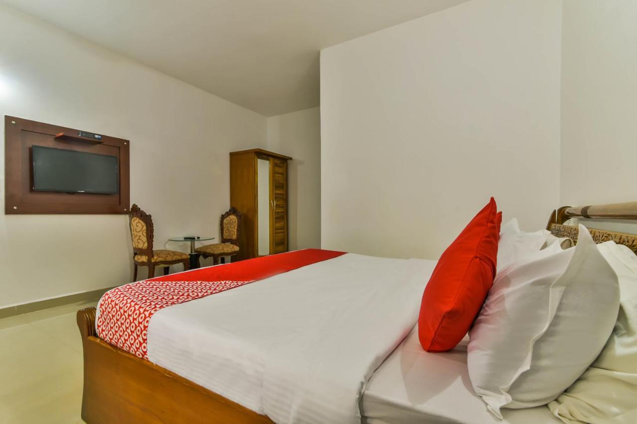 Collection O 15487 Ashoka King Hotel Mandrem Bagian luar foto